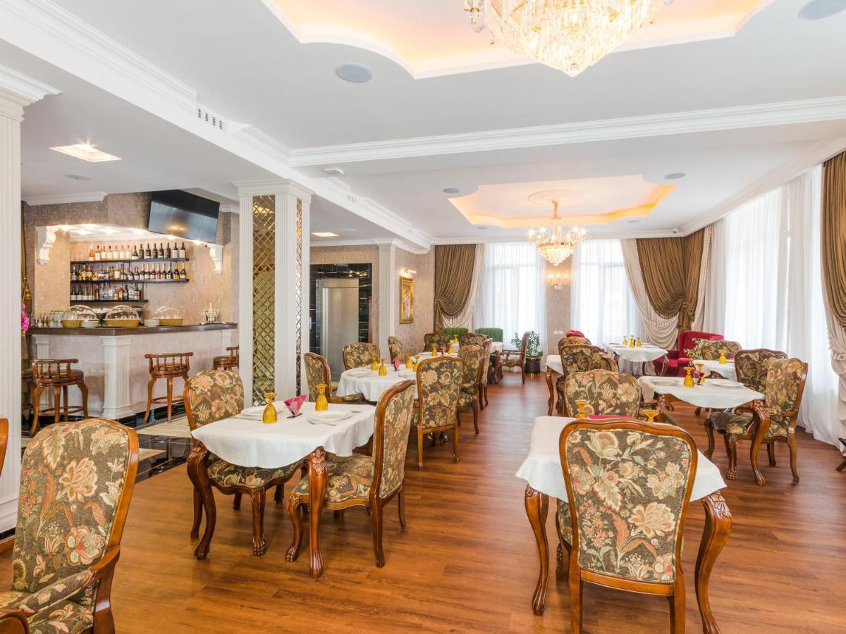 Gregory Boutique Hotel Кишинев Екстериор снимка Restaurant
