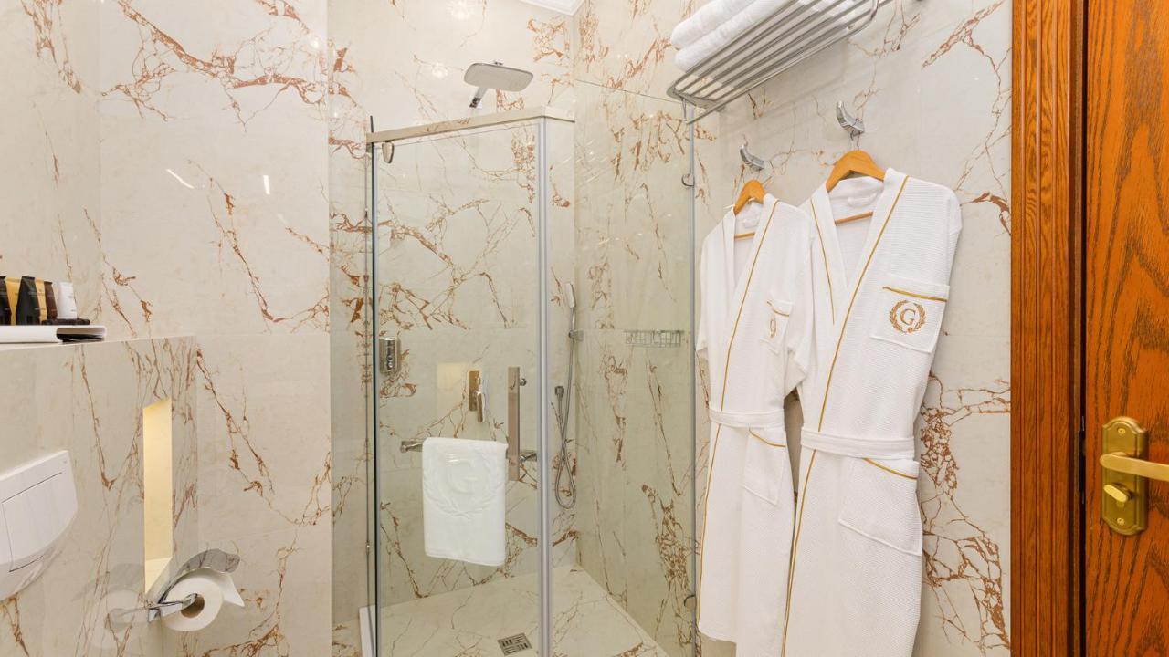 Gregory Boutique Hotel Кишинев Екстериор снимка Bathroom