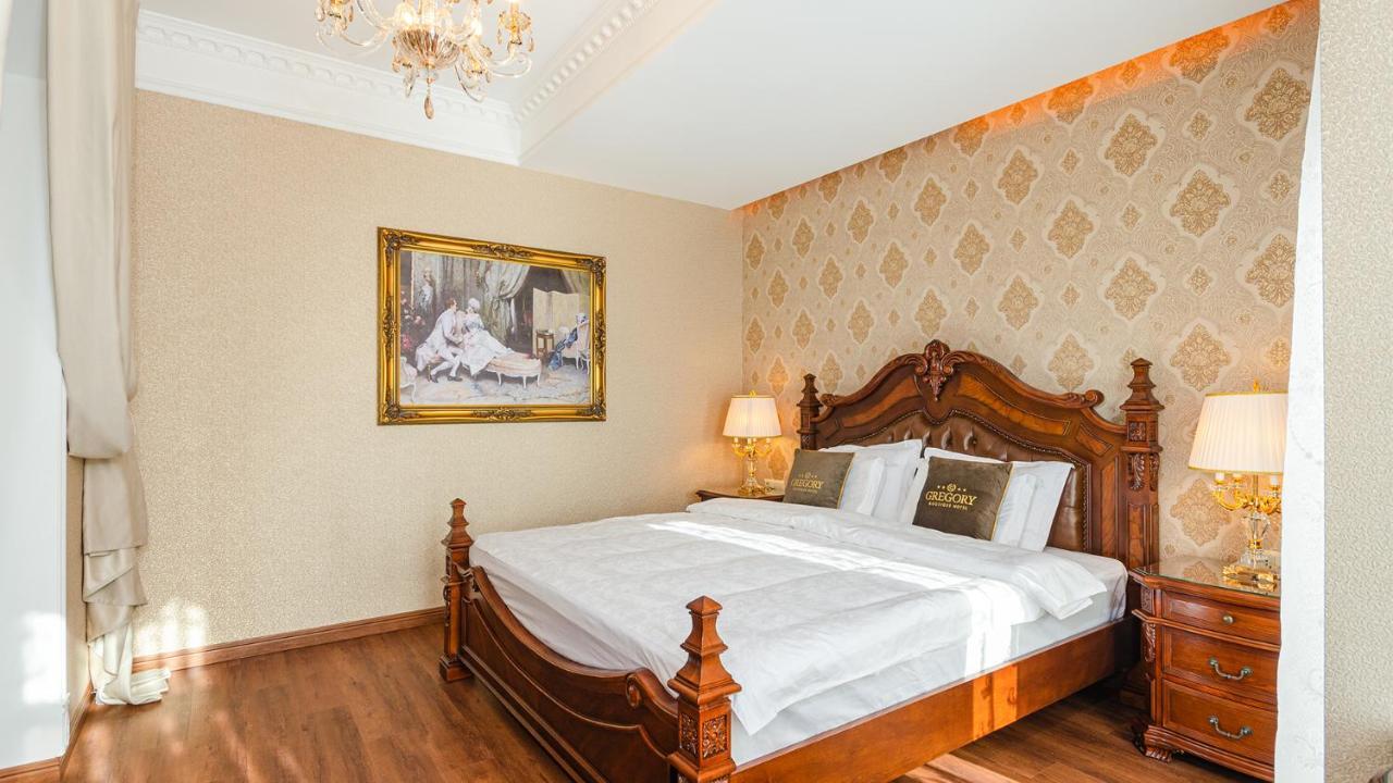 Gregory Boutique Hotel Кишинев Екстериор снимка A bedroom at the hotel